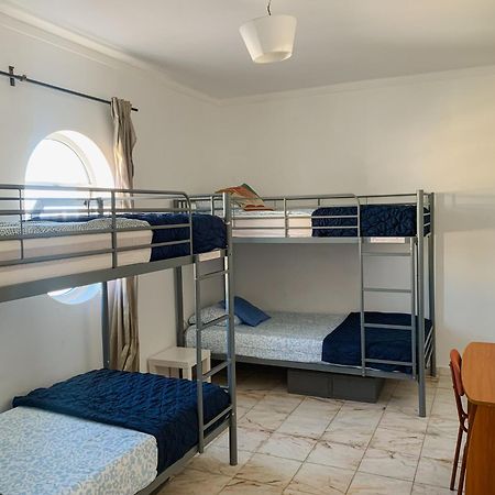 بيت شباب Wakeup Triplex House فارو المظهر الخارجي الصورة